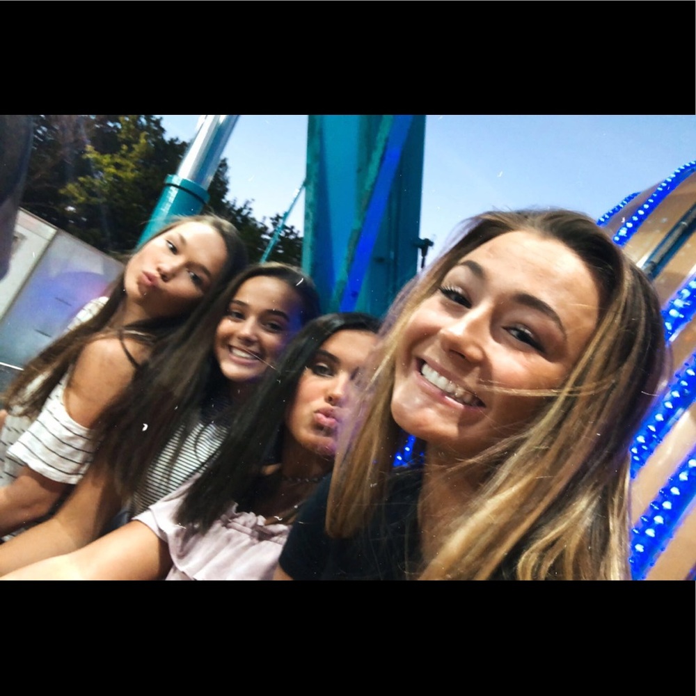 Meet your Posher, Ella